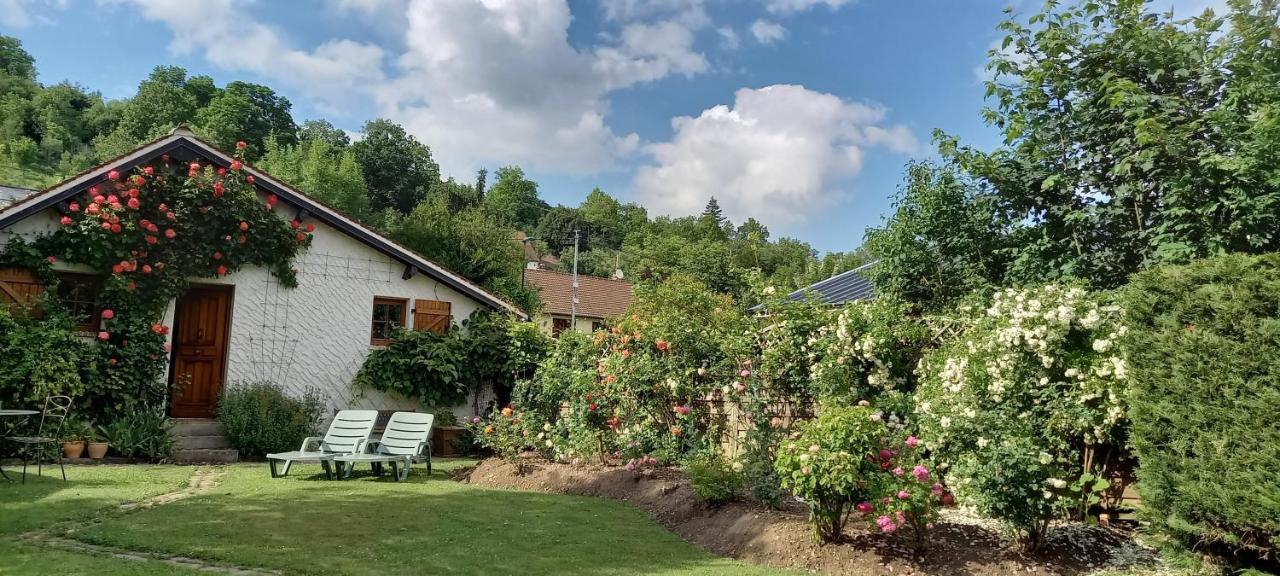 Vila Aux Marguerites Sainte-Genevieve-les-Gasny Exteriér fotografie