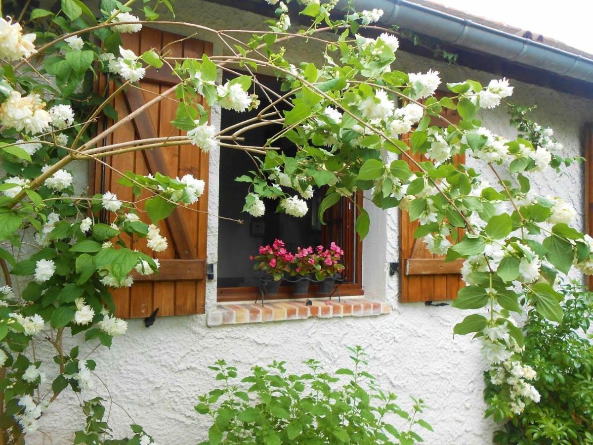 Vila Aux Marguerites Sainte-Genevieve-les-Gasny Exteriér fotografie